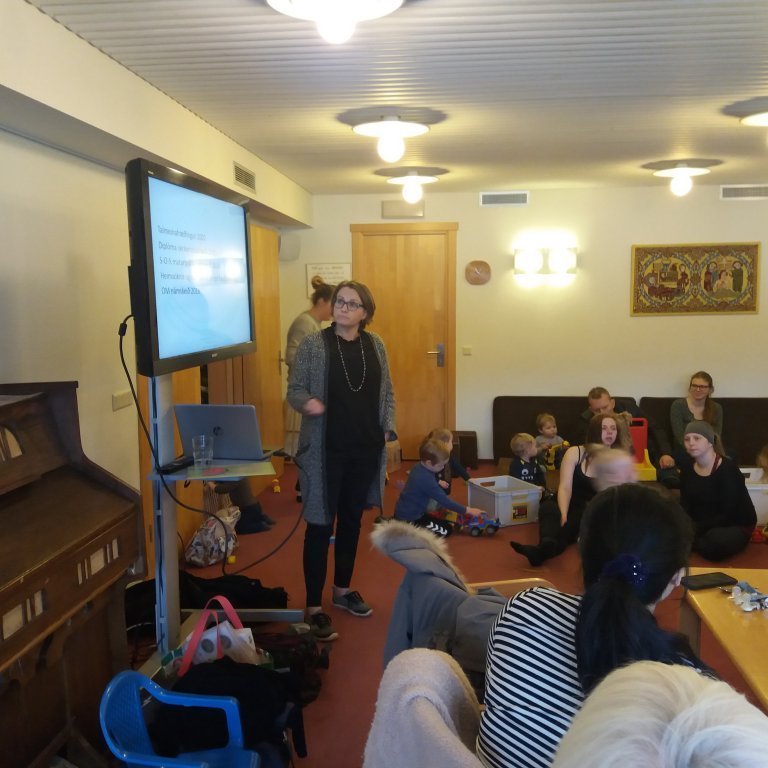 Sonja Magnúsdóttir talmeinafræðingur með fyrirlestur