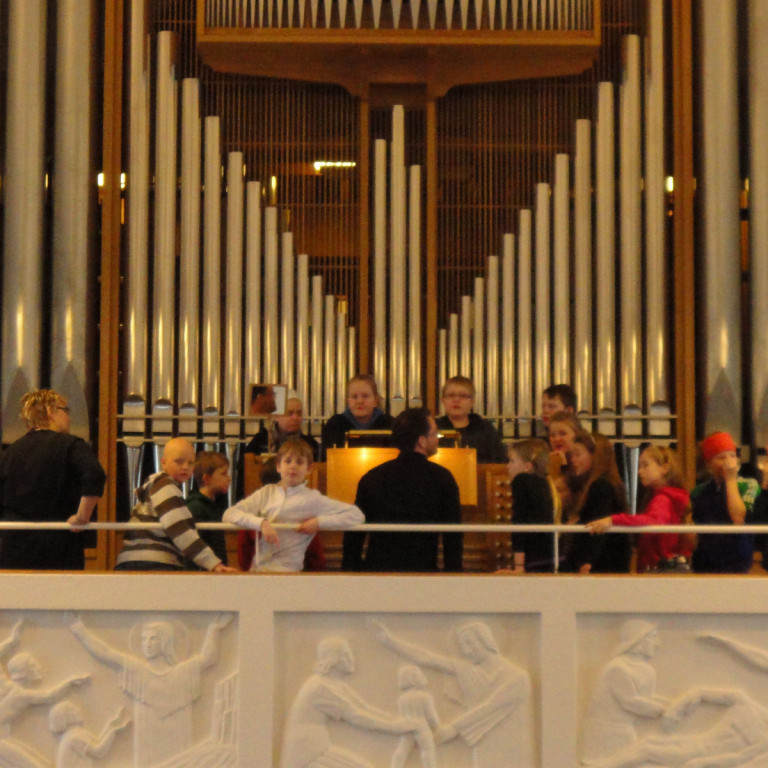 e33b281a1d2bd1595bfab43c4e8da5dc