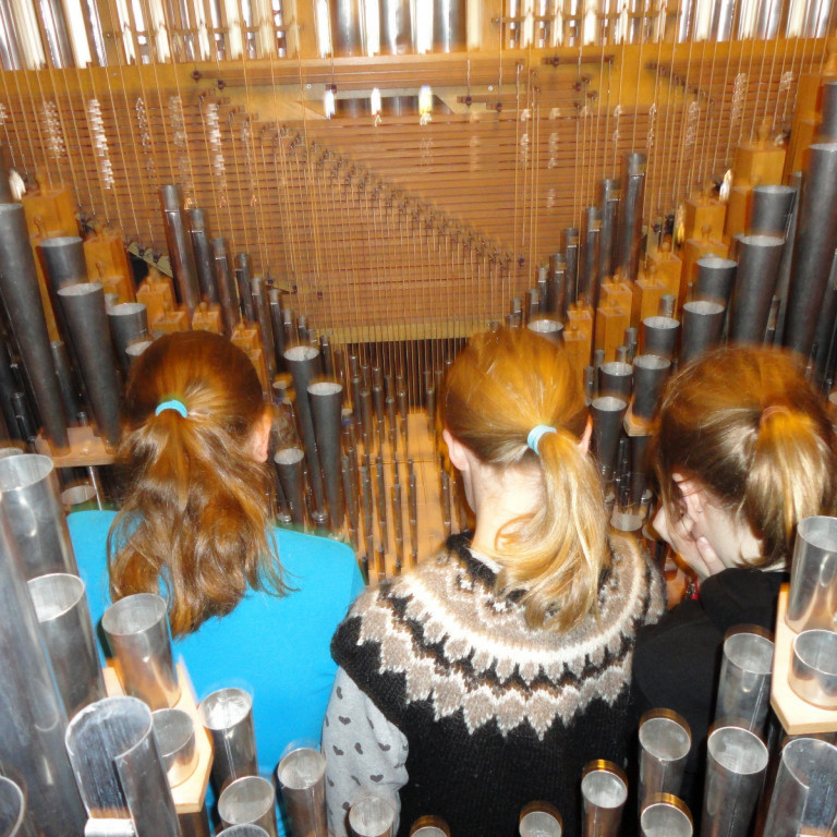 86a43591bf17f077c928015c3fa8bc9c