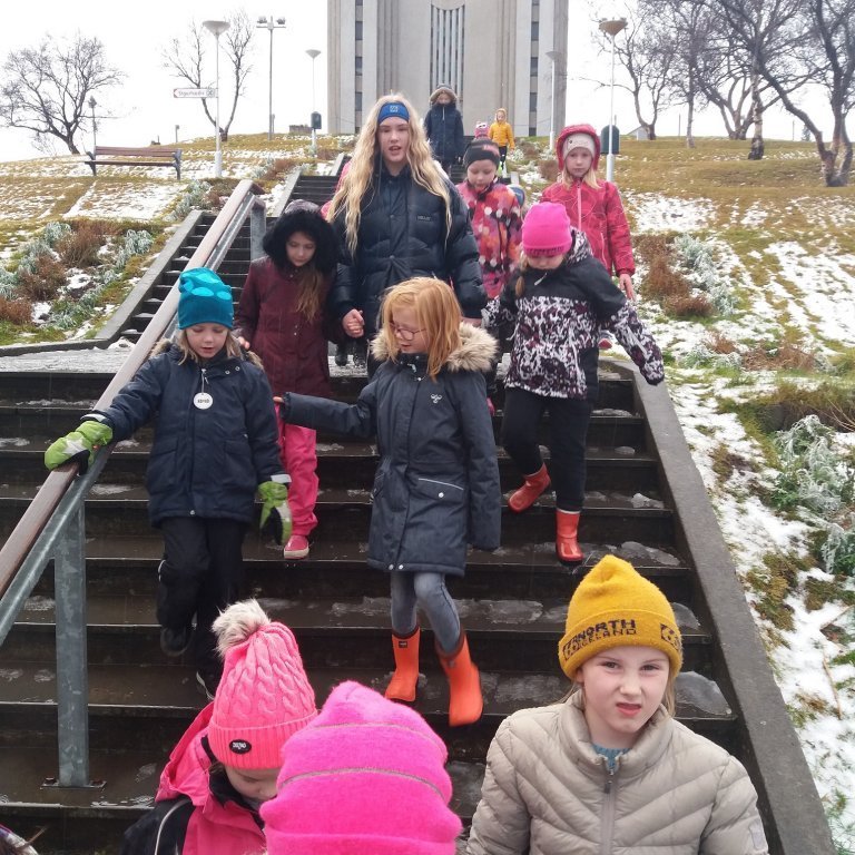 kirkjukrakkar í óvissuferð