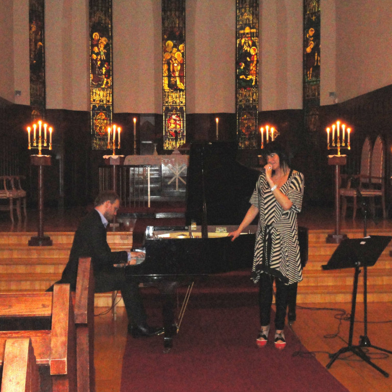 Djass- og blústónleikar Bryndísar Ásmundsdóttur, söng- og leikkonu, og Árna Heiðars Karlssonar, píanóleikara.