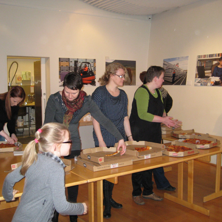 Mömmur ávallt tilbúnar að aðstoða :-)