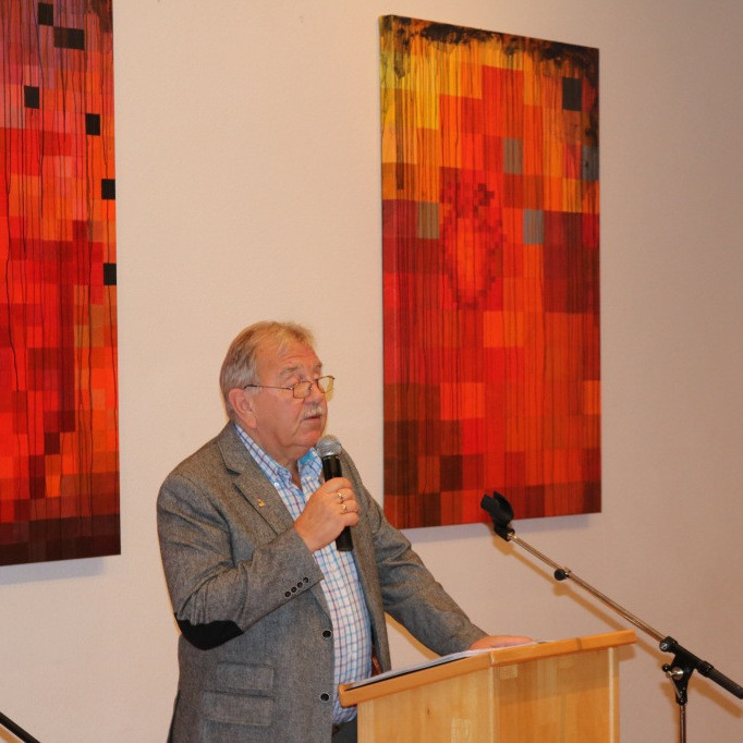 Rafn Sveinsson, en hann hefur umsjón með samverunum í vetur.