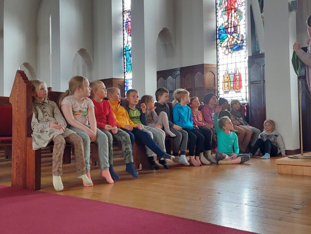 Barnastarfi aflýst vegna covidsmita