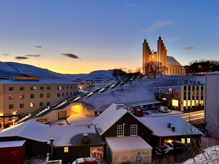 Vinir Akureyrarkirkju