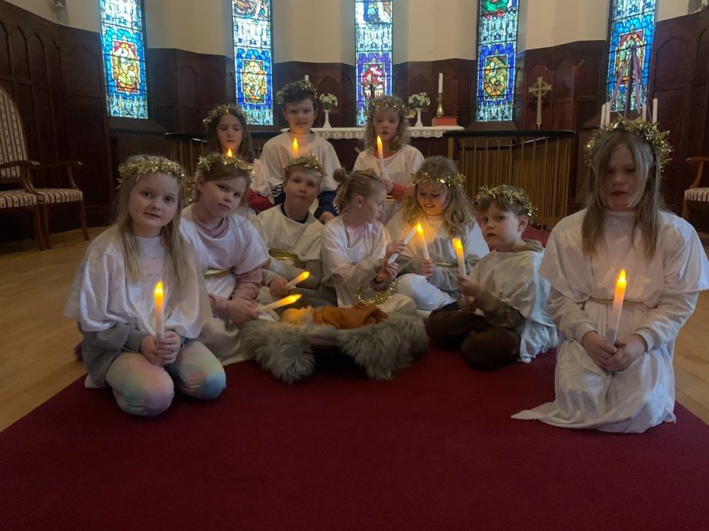 Yngri barnakór á æfingu